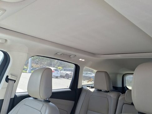 Used 2018 Ford Escape Titanium w/ Ford Safe & Smart Package FWD image 17