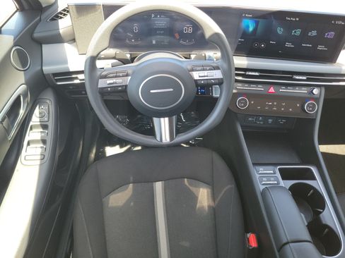 Used 2025 Hyundai Sonata SEL FWD image 17