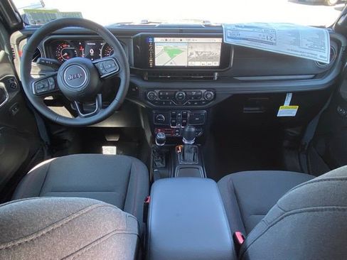 New 2025 Jeep Wrangler Unlimited Rubicon w/ Technology Group image 33