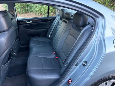 Used 2013 Hyundai Genesis 3.8 image 26