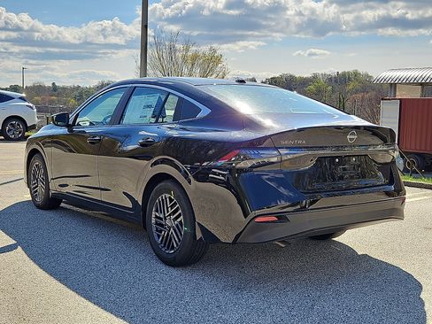 New 2026 Nissan Sentra SV FWD image 4