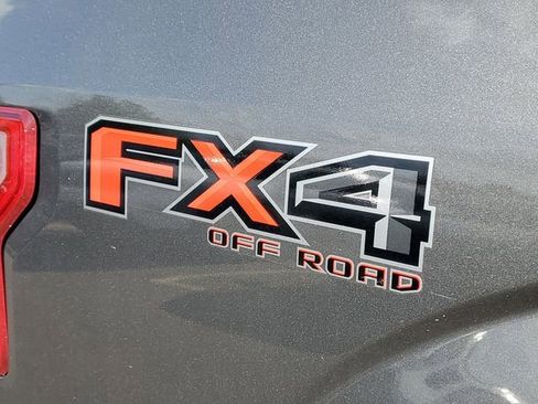 Used 2016 Ford F150 XLT w/ Equipment Group 302A Luxury AWD/4WD image 7
