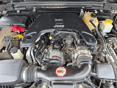 Used 2021 Jeep Gladiator Mojave AWD/4WD image 35
