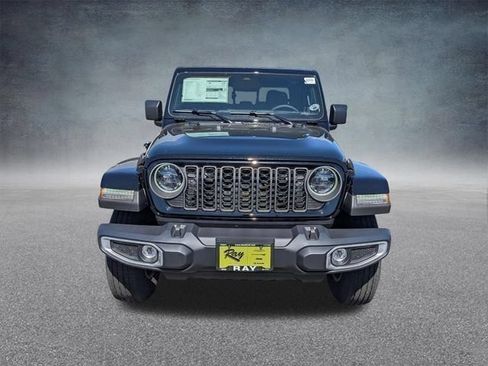New 2026 Jeep Gladiator Sport AWD/4WD image 11