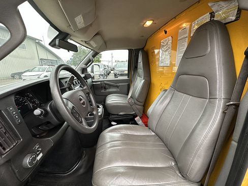 Used 2021 GMC Savana 3500 Extended w/ Power Convenience Package RWD image 22