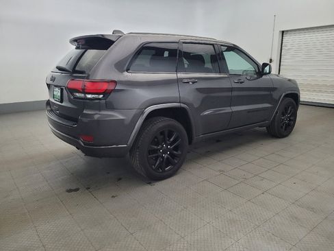 Used 2018 Jeep Grand Cherokee Altitude image 10