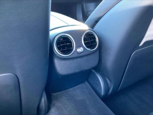 Used 2018 Mercedes-Benz C 300 Sedan image 30