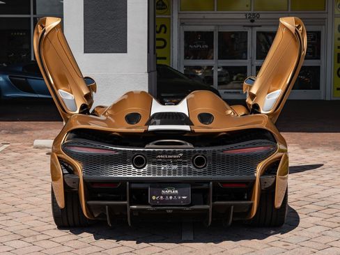 Used 2021 McLaren Elva image 20