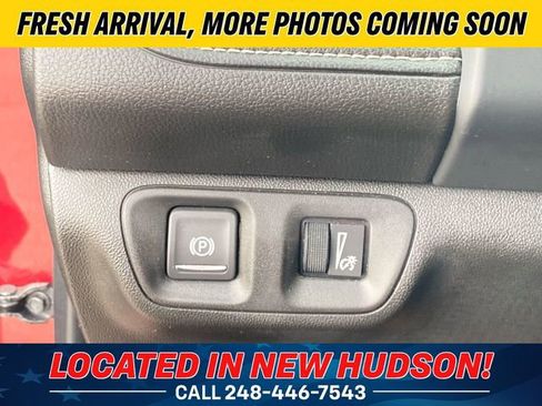 Used 2021 GMC Acadia SLE w/ Driver Convenience Package image 17