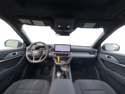 Used 2026 Ford Explorer ST-Line w/ ST-Line Street Pack AWD/4WD image 13