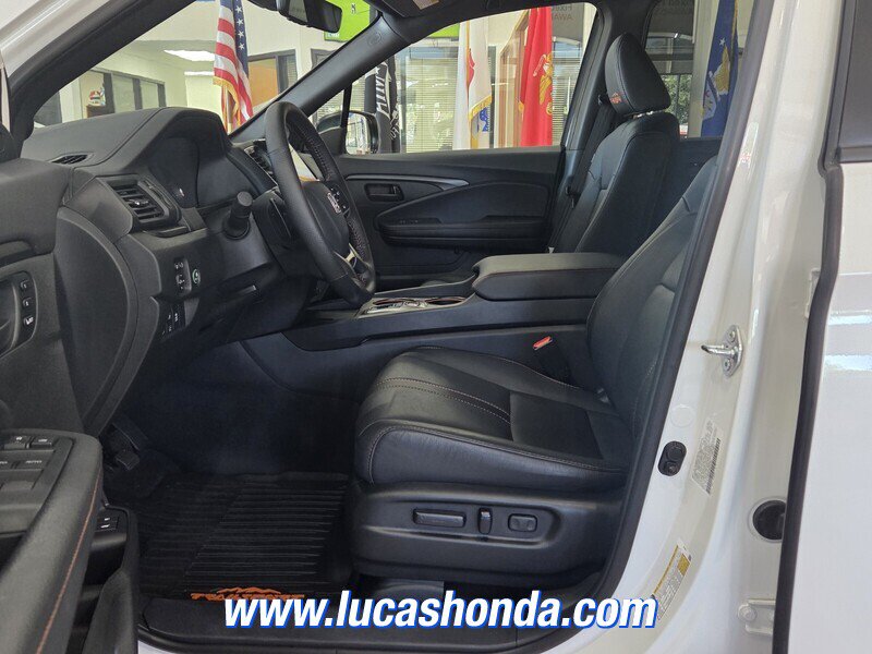 Used 2024 Honda Passport TrailSport image 7