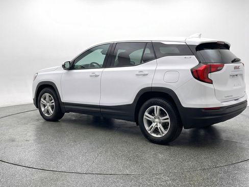 Used 2024 GMC Terrain SLE image 6