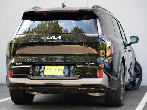 Used 2025 Kia EV9 GT-Line AWD/4WD image 5