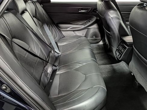 Used 2021 Toyota Avalon Limited w/ Advanced Safety Package image 37