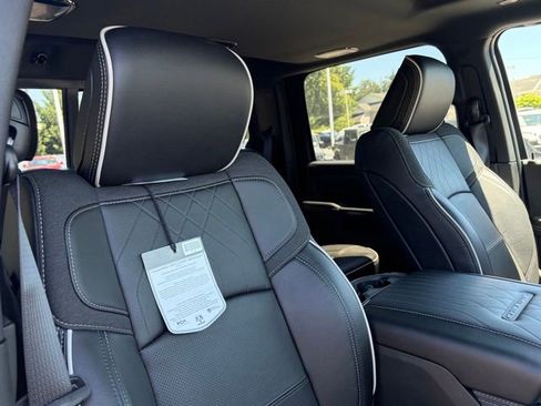 New 2026 RAM 3500 Limited AWD/4WD image 30
