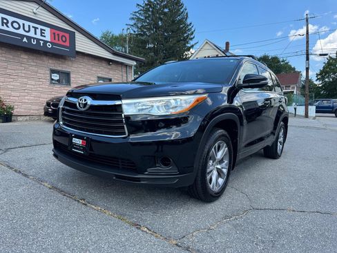 Used 2015 Toyota Highlander XLE AWD/4WD image 1