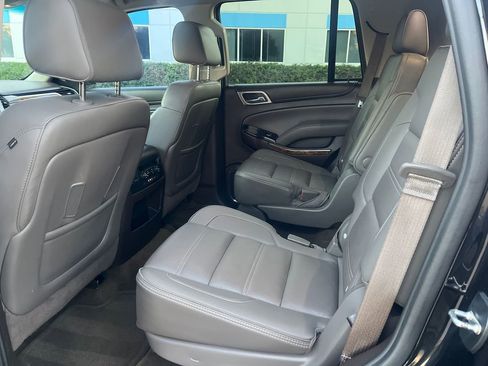 Used 2015 GMC Yukon Denali w/ Premium Package image 17