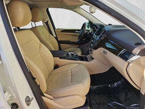 Used 2019 Mercedes-Benz GLE 400 4MATIC image 22
