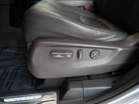 Used 2019 Honda Odyssey Elite image 12