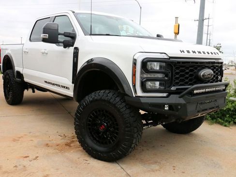 New 2026 Ford F250 Lariat w/ Black Appearance Package AWD/4WD image 3
