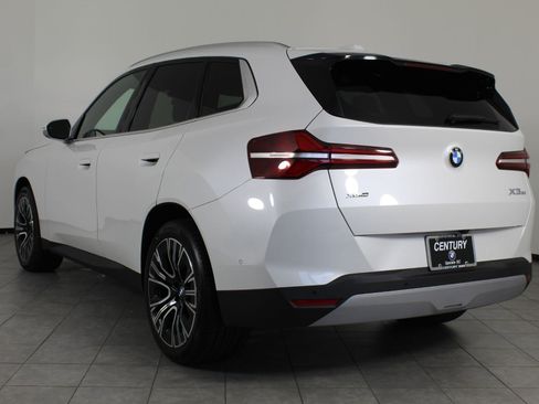 Used 2026 BMW X3 xDrive30 w/ Premium Package image 3