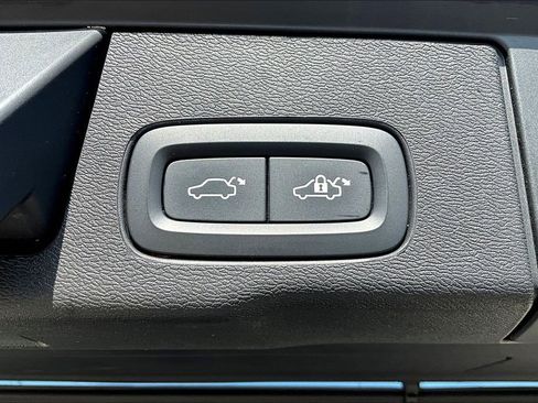 Used 2021 Volvo XC60 T8 Inscription Expression w/ Premium Package AWD/4WD image 25