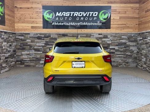 Used 2024 Chevrolet Trax RS w/ Driver Confidence Package FWD image 9