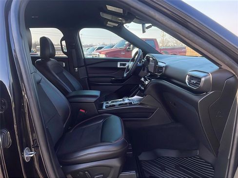 Used 2023 Ford Explorer ST-Line image 14