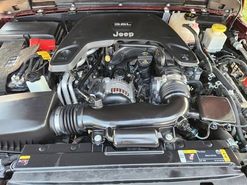 Used 2021 Jeep Gladiator Mojave AWD/4WD image 31