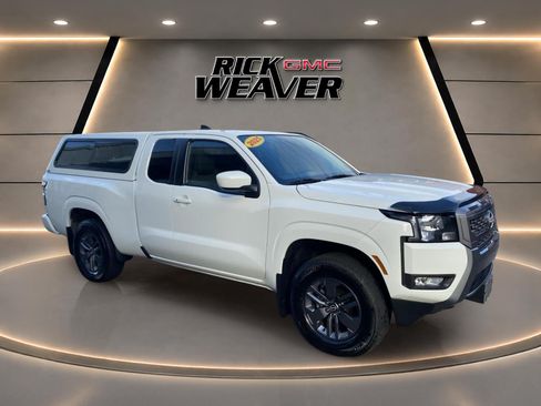 Used 2025 Nissan Frontier SV w/ SV Convenience Package AWD/4WD image 10