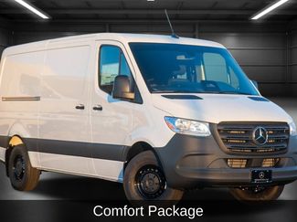 Used 2025 Mercedes-Benz Sprinter 2500 video 3