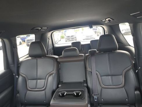 Certified 2025 Nissan Armada SL AWD/4WD image 12