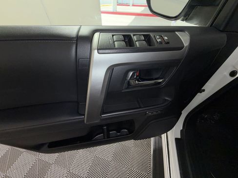 Used 2023 Toyota 4Runner Limited image 15