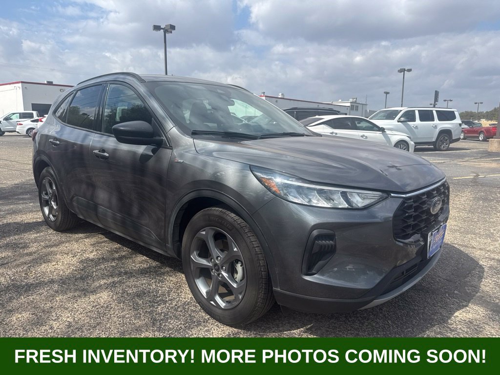 Used 2025 Ford Escape ST-Line FWD image 1