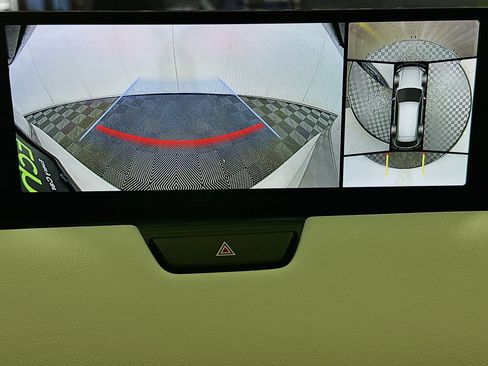 Used 2024 MAZDA CX-90 Plug-In Hybrid w/ Premium Plus image 23