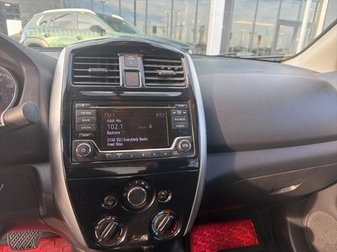 Used 2017 Nissan Versa SV w/ SV Special Edition Package image 11