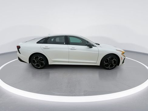 New 2026 Kia K5 GT-Line image 9