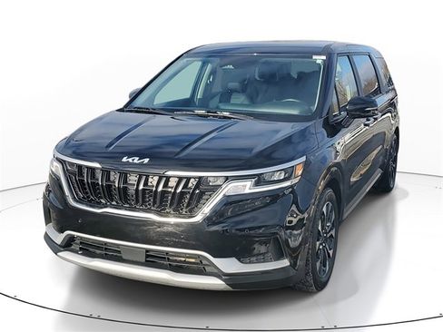 Certified 2023 Kia Carnival EX image 2