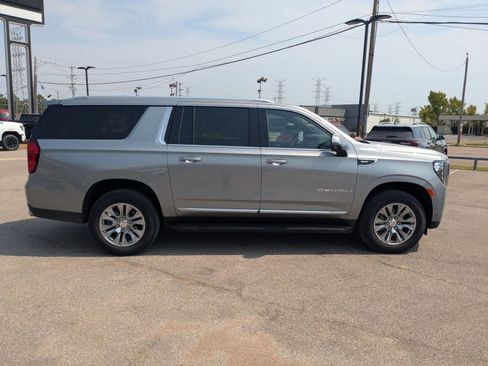 Used 2024 GMC Yukon XL Denali image 7