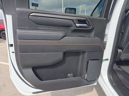Used 2025 GMC Sierra 2500 AT4 AWD/4WD image 15