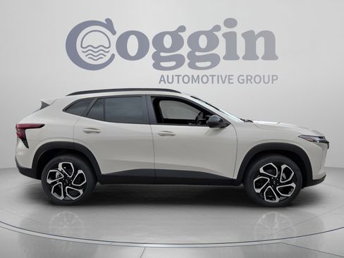 New 2026 Chevrolet Trax RS w/ Driver Confidence Package FWD image 7