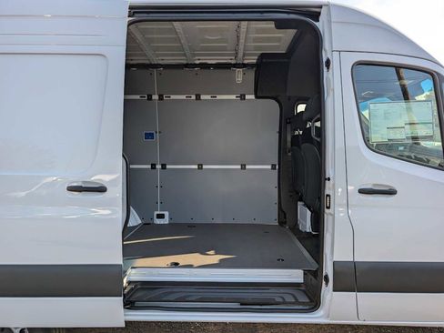 New 2025 Mercedes-Benz Sprinter 2500 image 15