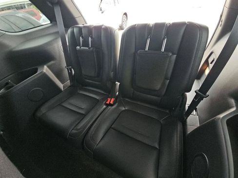 Used 2014 Ford Explorer XLT w/ Equipment Group 202A AWD/4WD image 19
