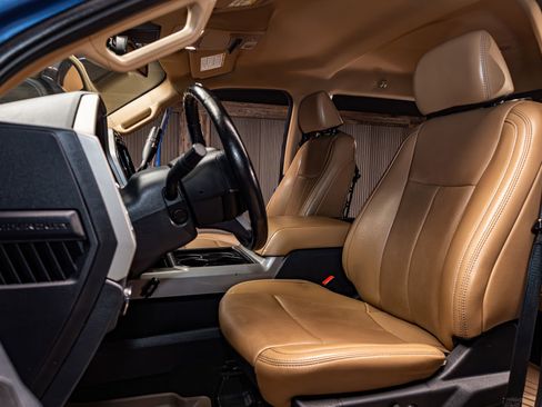 Used 2022 Ford F350 Lariat w/ Tremor Off-Road Package image 22