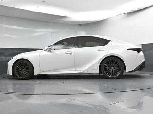 Used 2025 Lexus IS 300 w/ Premium Package RWD image 29