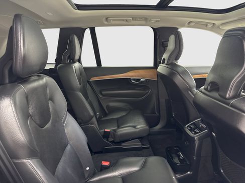 Used 2023 Volvo XC90 T8 Plus AWD/4WD image 47
