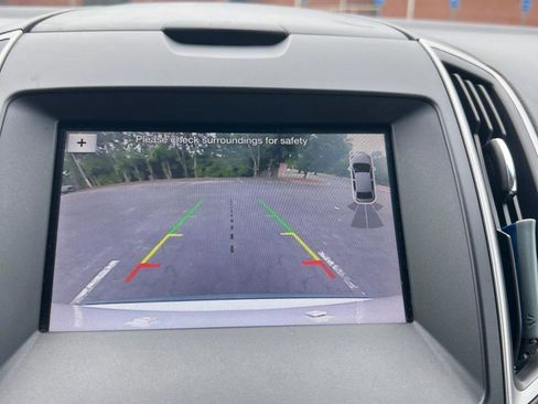 Used 2019 Ford Edge SEL w/ Equipment Group 201A AWD/4WD image 10