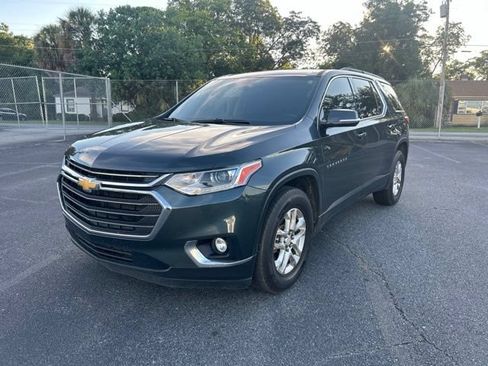 Used 2020 Chevrolet Traverse LT FWD image 1