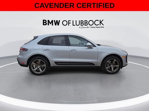 Used 2025 Porsche Macan AWD/4WD image 9