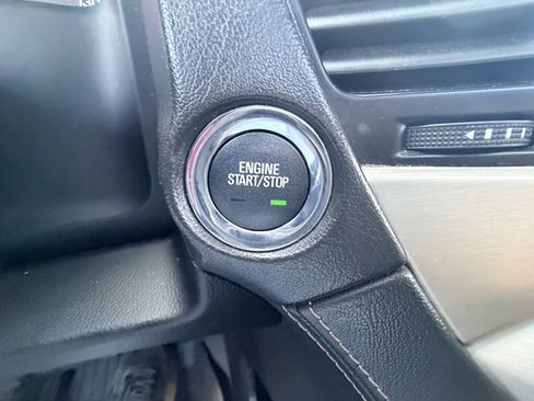 Used 2019 GMC Yukon XL Denali w/ Denali Ultimate Package AWD/4WD image 5